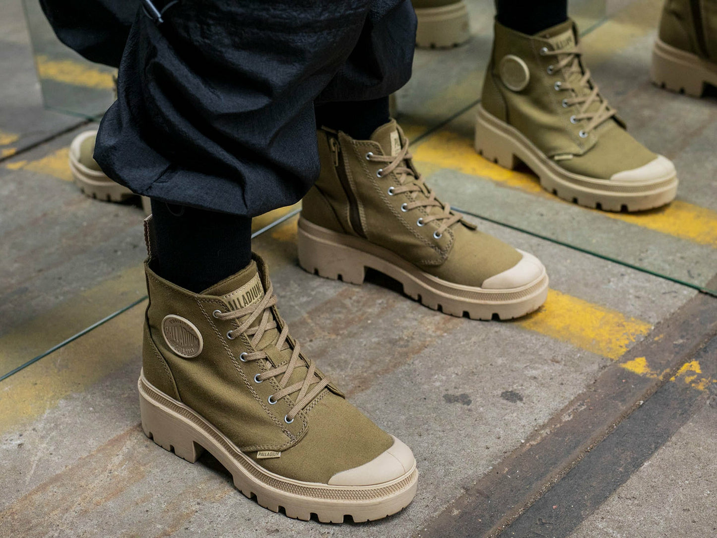 PALLABASE TWILL Boots & High-Top Shoes