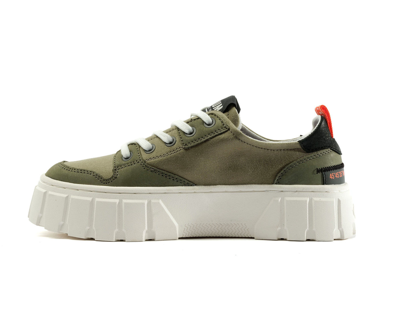 PALLATOWER LO Sneakers